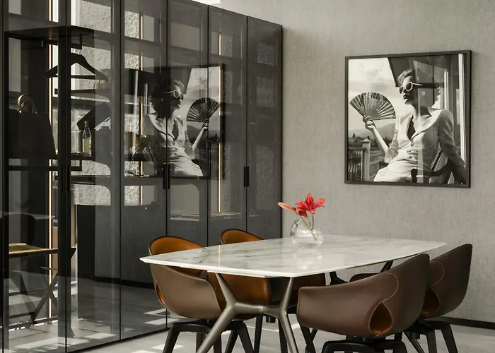 Alexander, Member Of The Leading Of The World 5* Mexico City